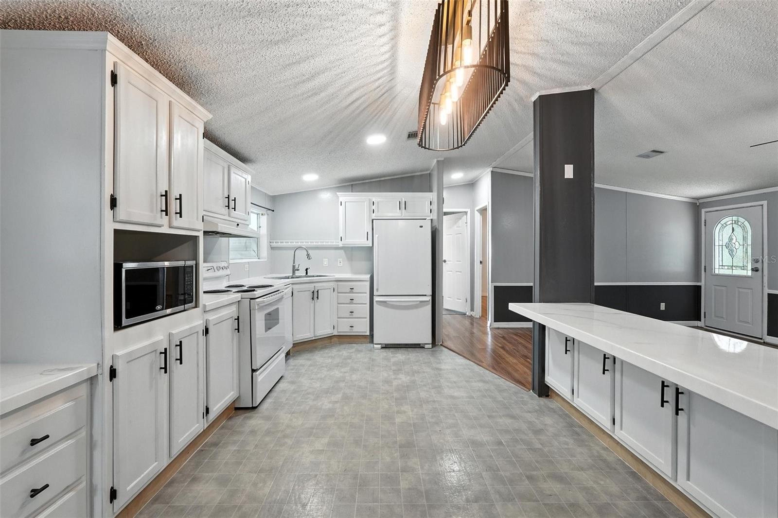 GROVELAND FARMS 09-23-25 - Residential Lease
