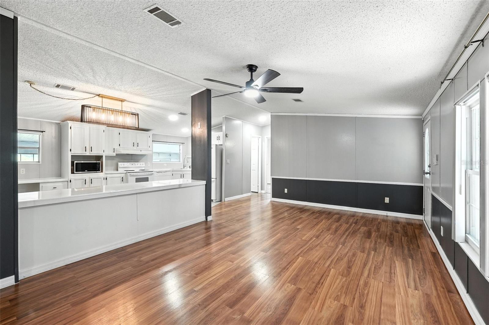 GROVELAND FARMS 09-23-25 - Residential Lease