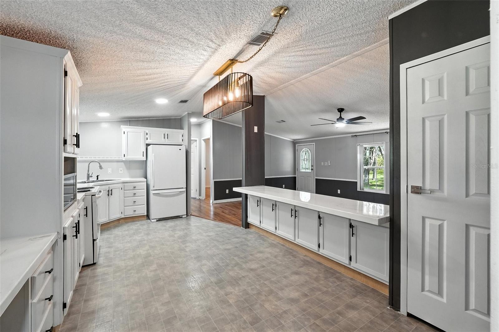GROVELAND FARMS 09-23-25 - Residential Lease