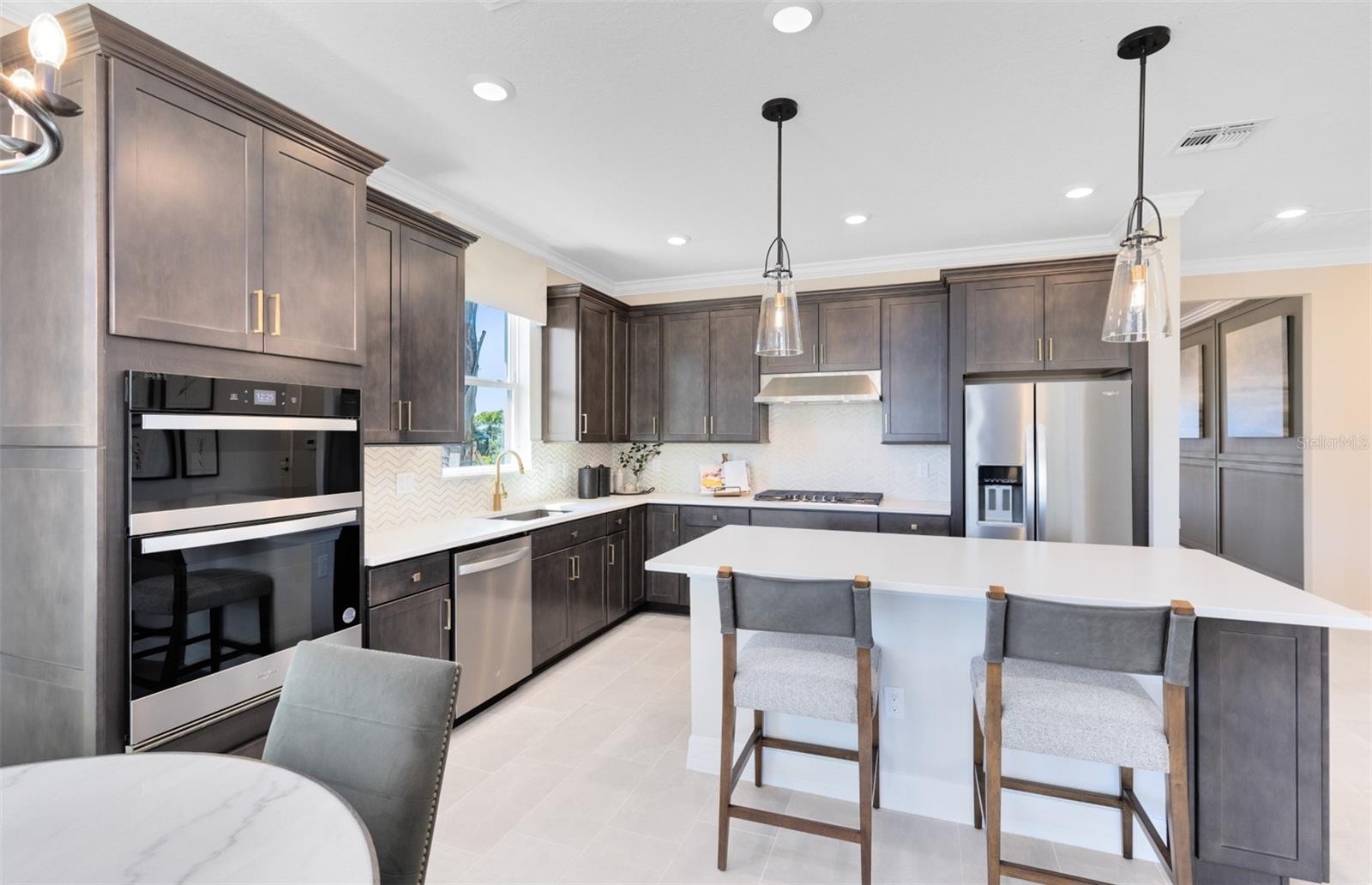 PARKSIDE TRAILS - Residential