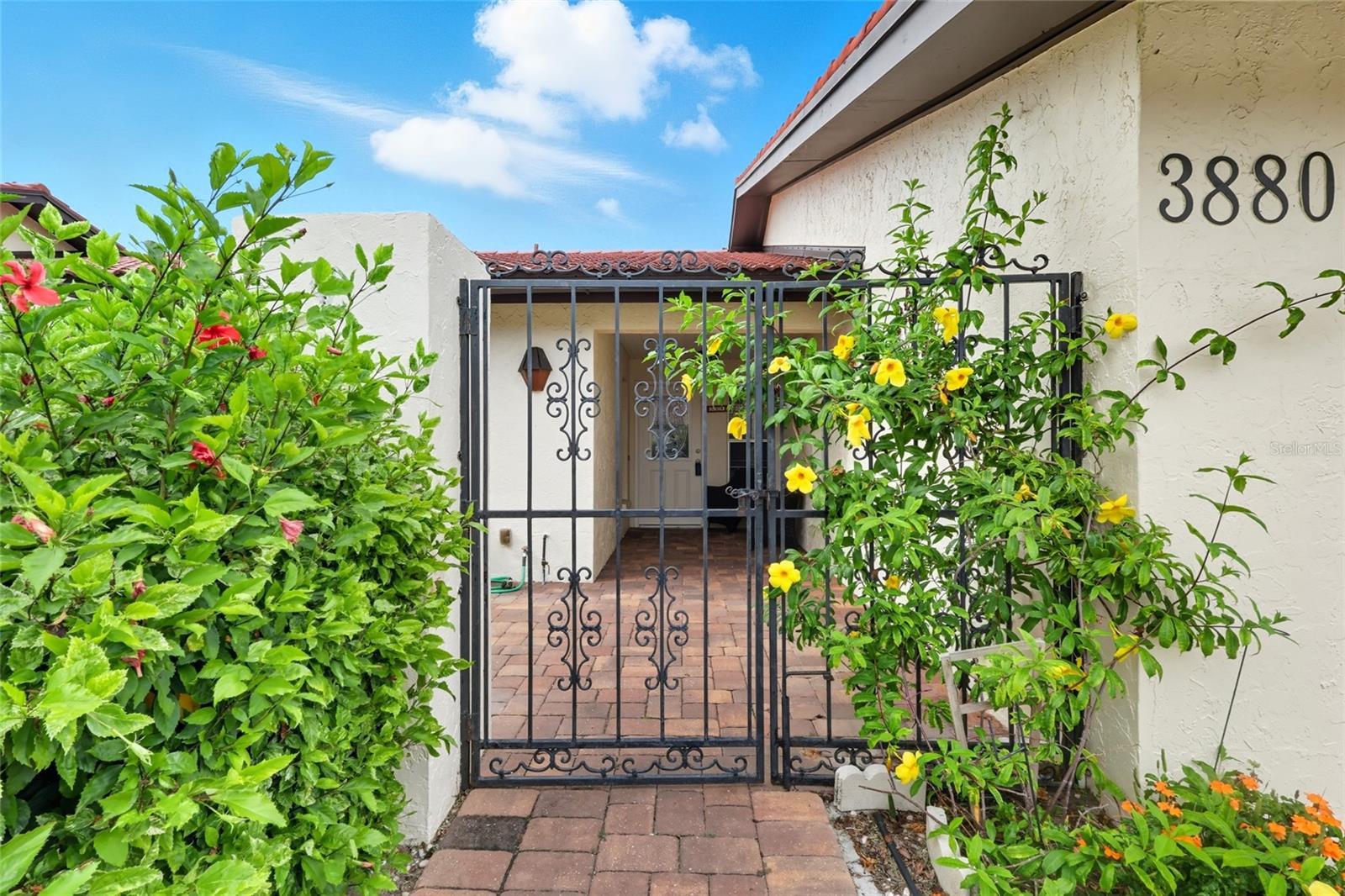 3880 EL POINIER COURT 8702