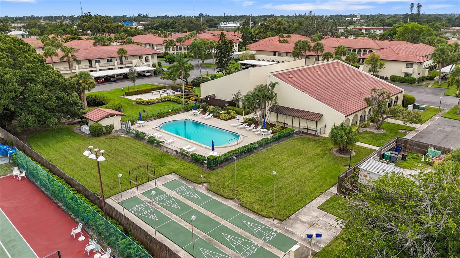 VILLAGE PLAZA SEC 7 - Residential