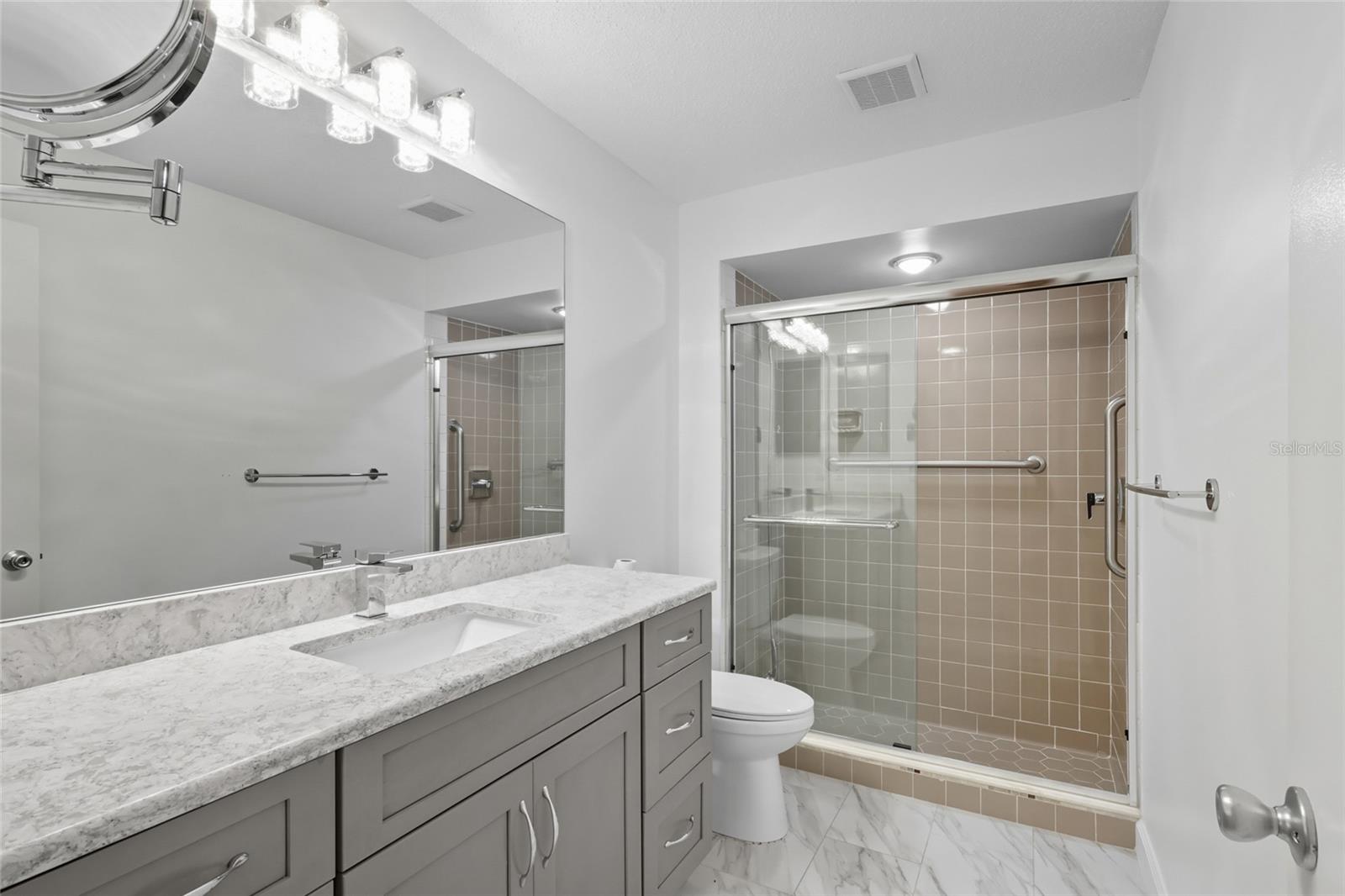 VILLAGE PLAZA SEC 7 - Residential