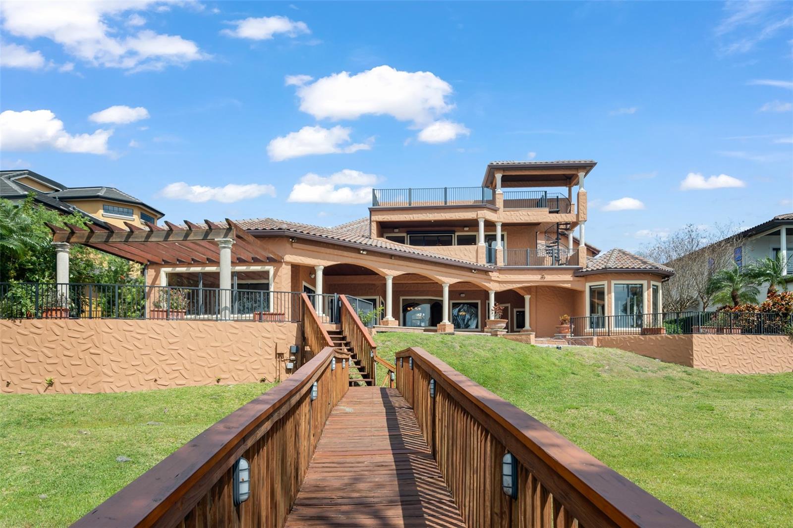 EMERSON POINTE - Residential