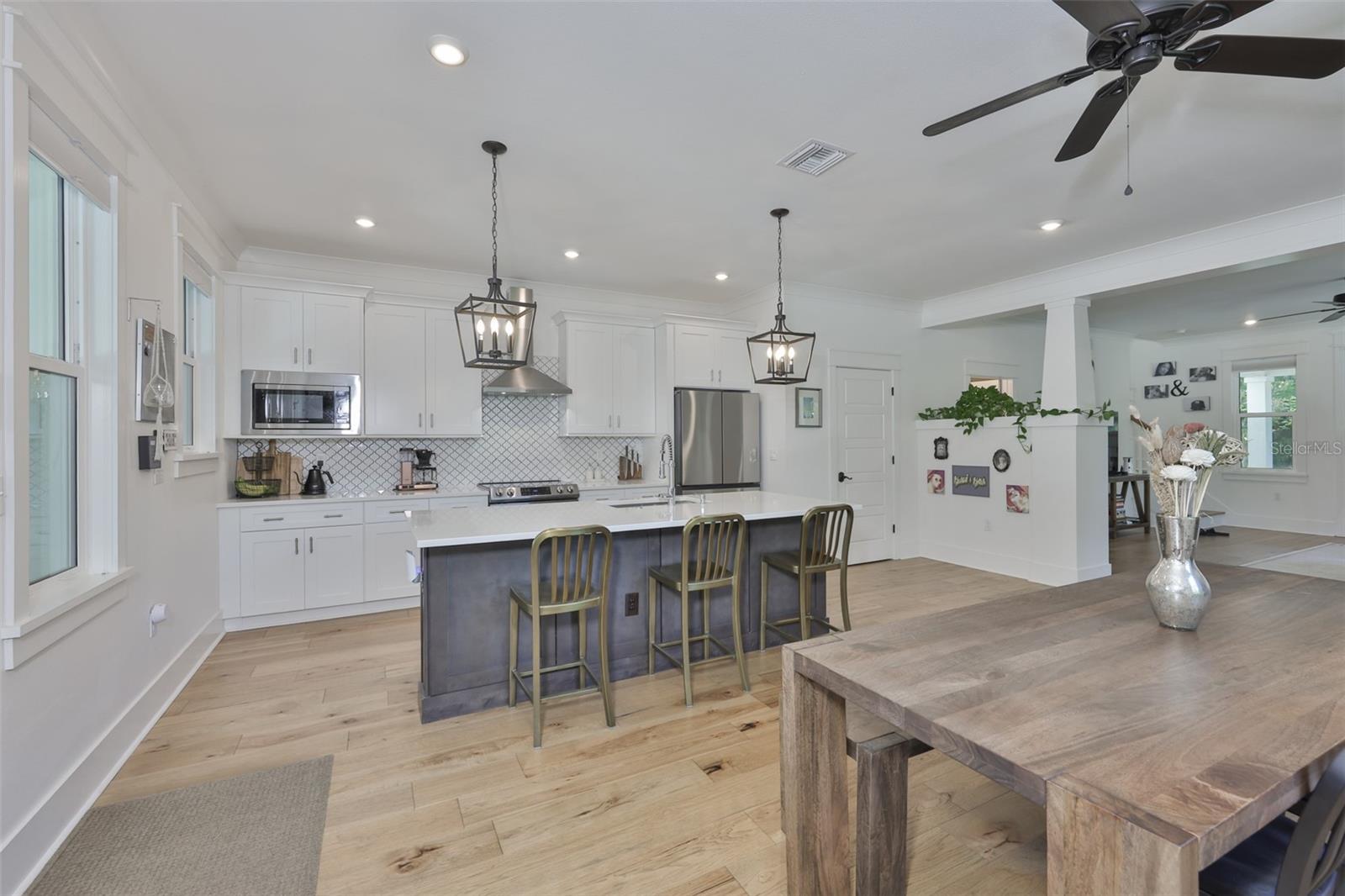 CENTRAL PARK TWNHMS - Residential