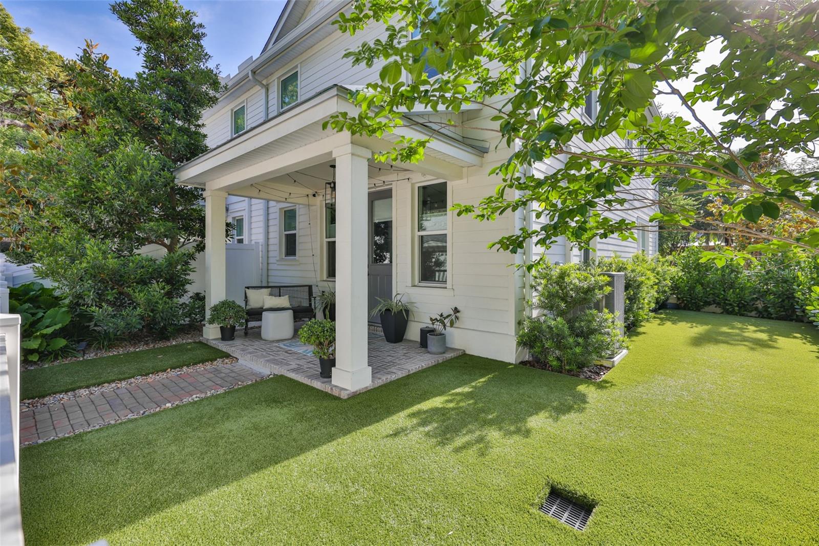 CENTRAL PARK TWNHMS - Residential