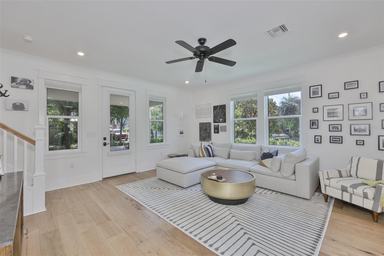 CENTRAL PARK TWNHMS - Residential