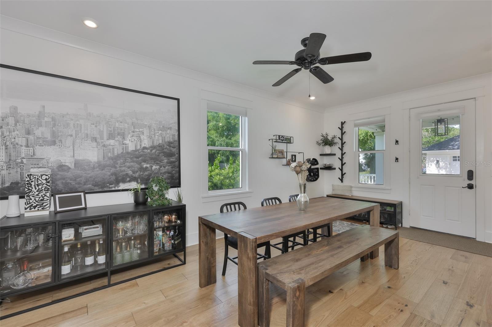 CENTRAL PARK TWNHMS - Residential