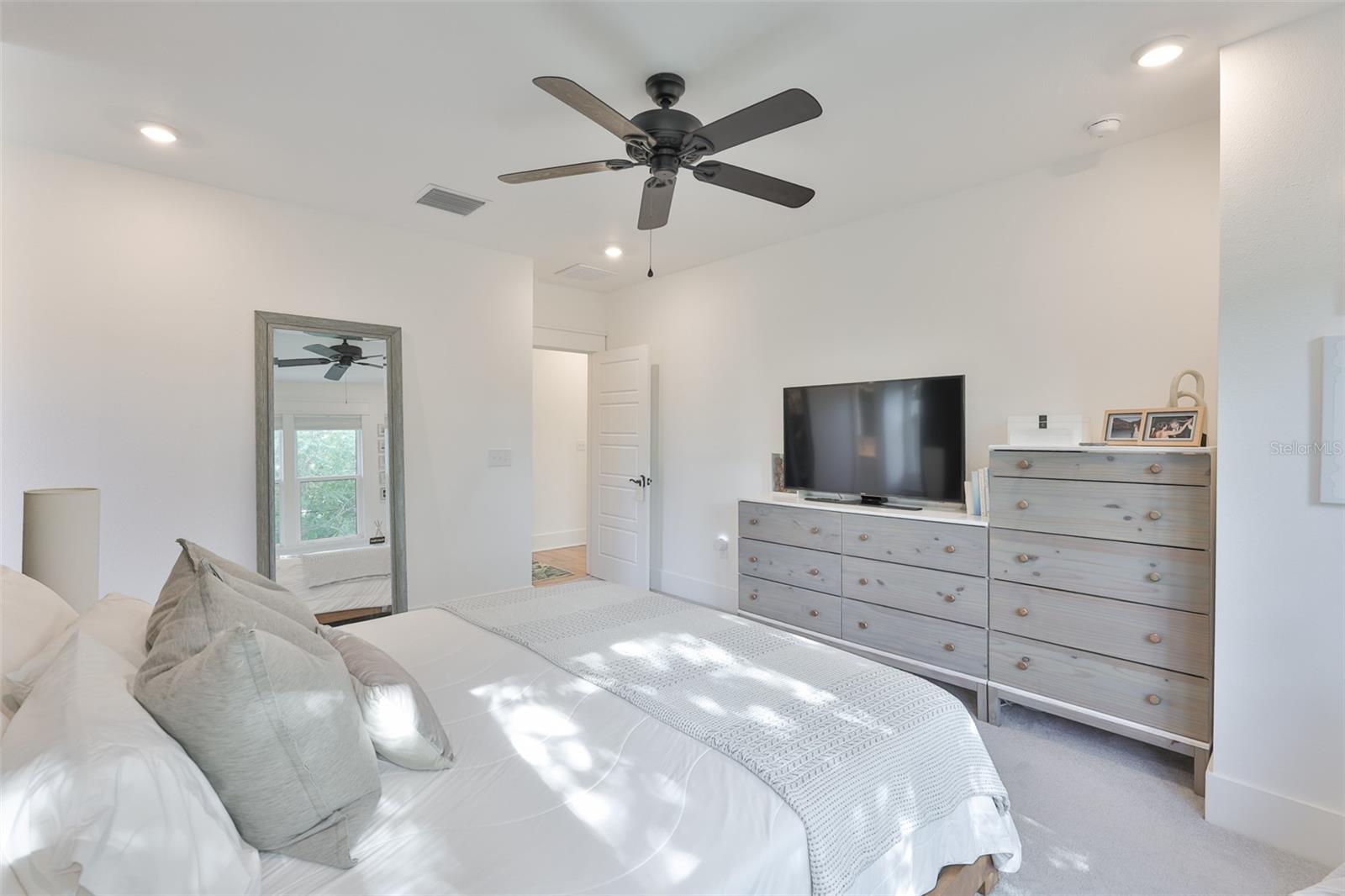 CENTRAL PARK TWNHMS - Residential