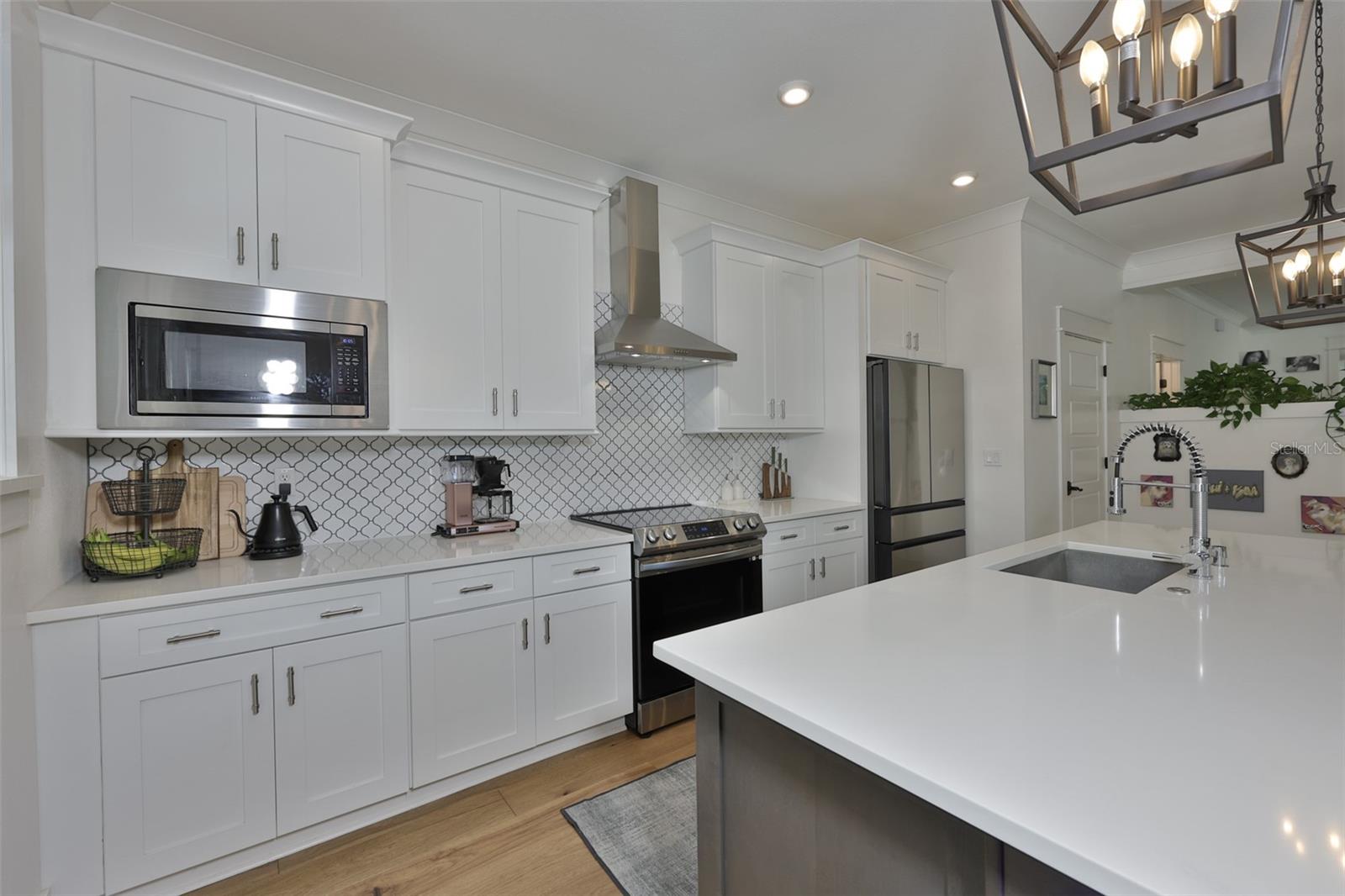 CENTRAL PARK TWNHMS - Residential