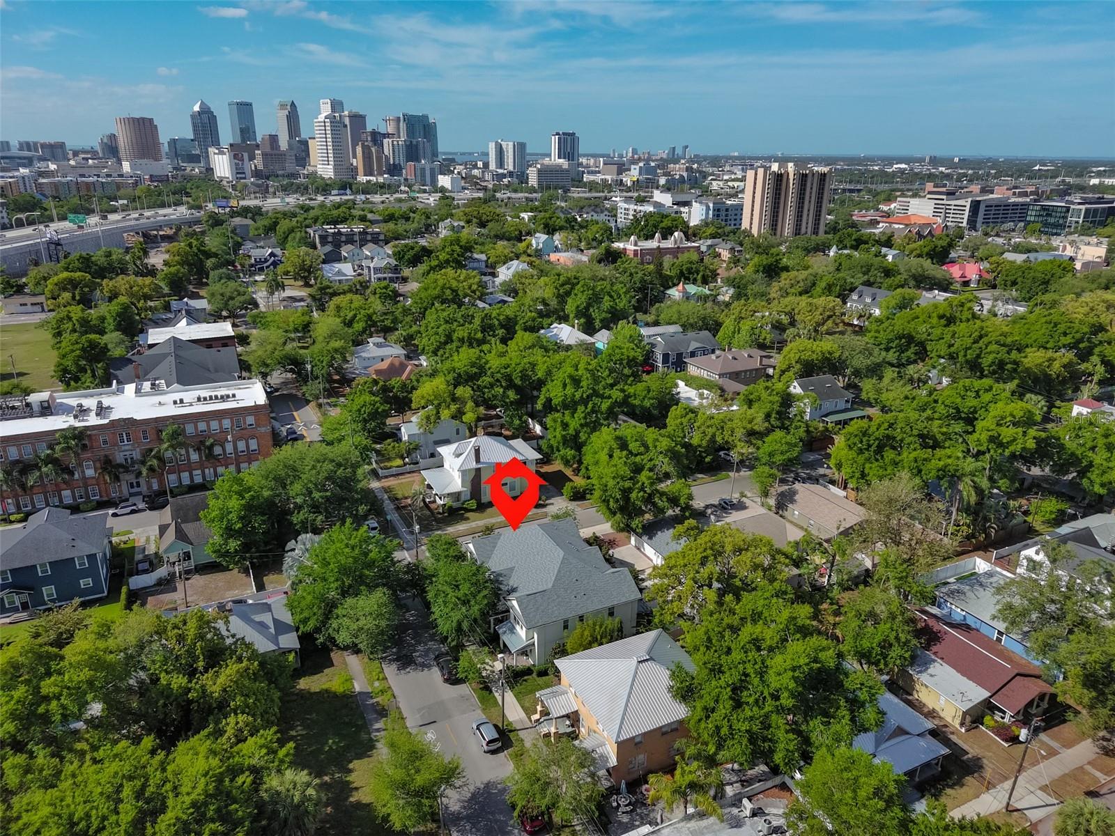 CENTRAL PARK TWNHMS - Residential