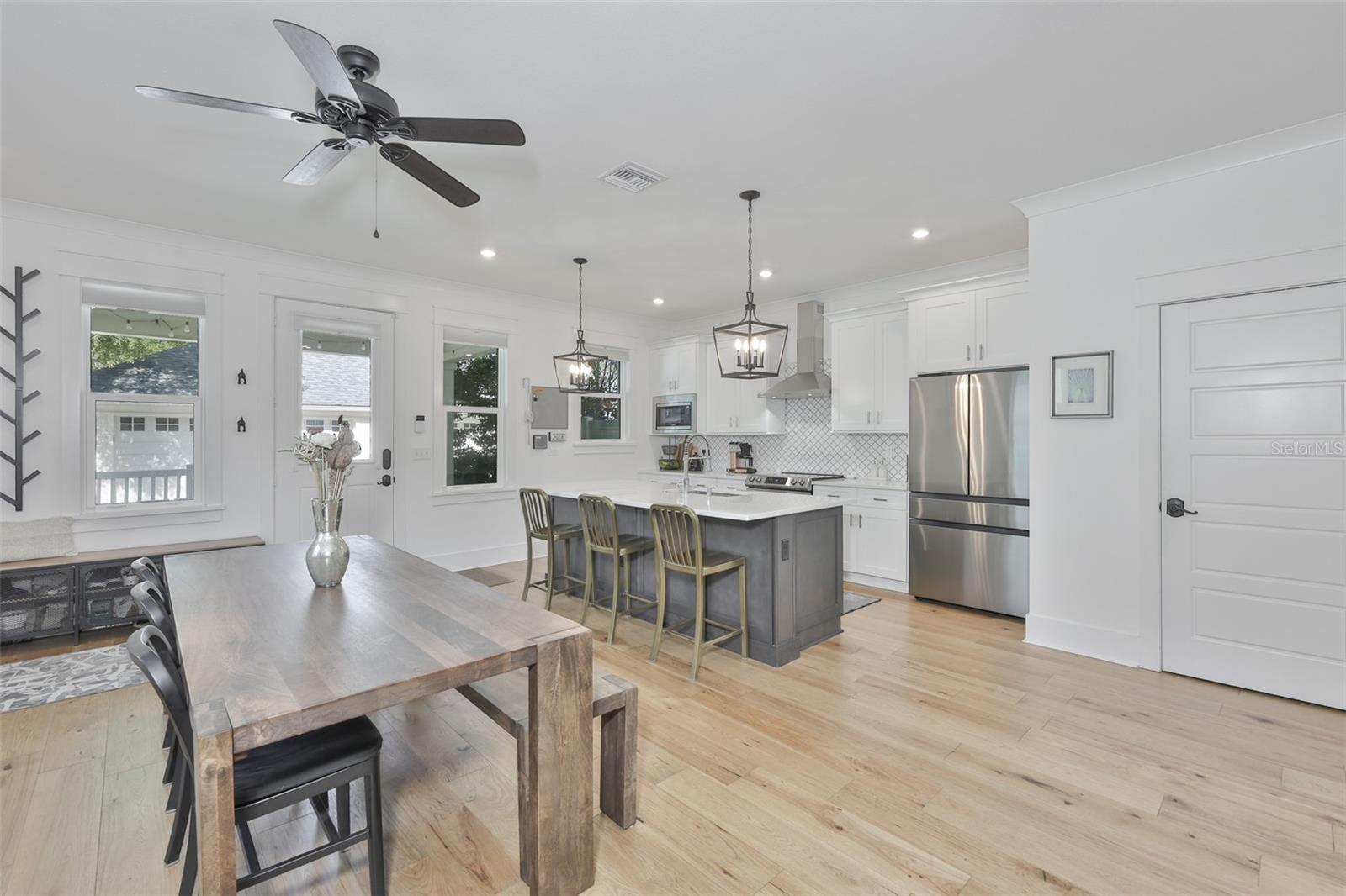 CENTRAL PARK TWNHMS - Residential