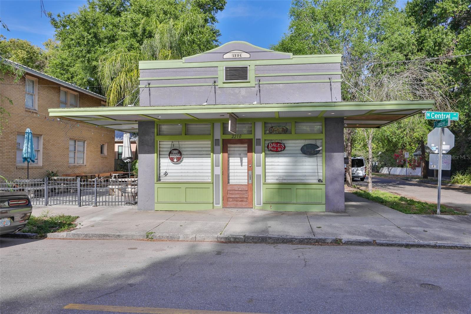 CENTRAL PARK TWNHMS - Residential