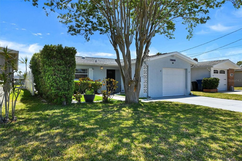 Photo of 5106 Blue Heron Drive, New Port Richey, FL 34652 (MLS # TB8501997)