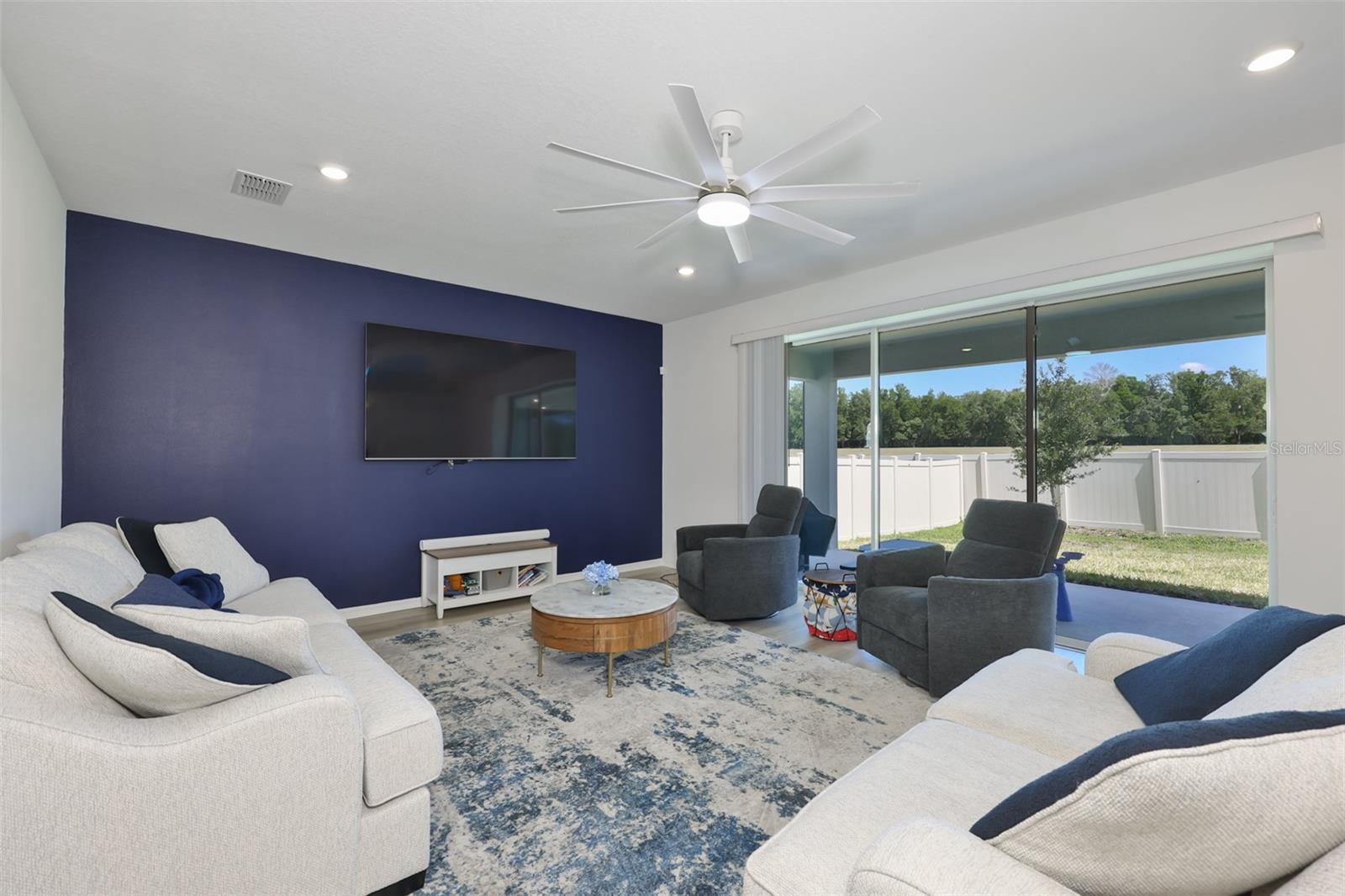 3070 FOREST MEADOW AVENUE