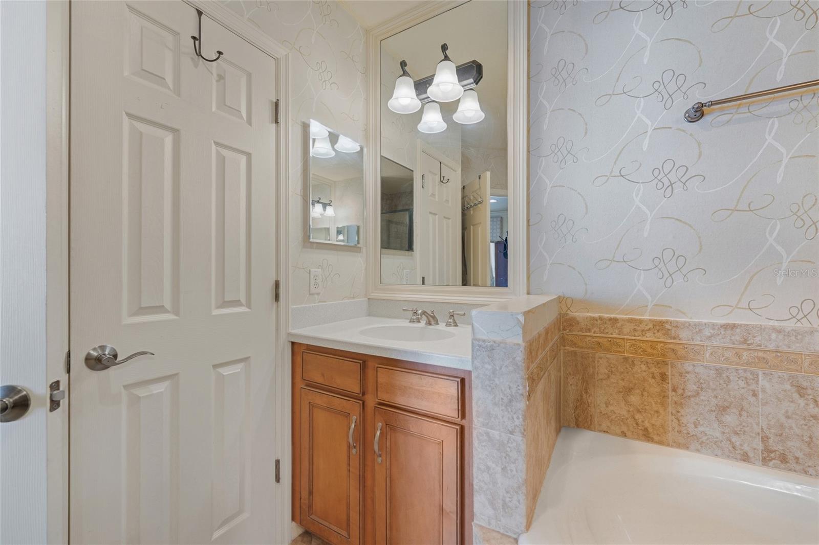 JESUPS RESERVE TWNHMS REP - Residential