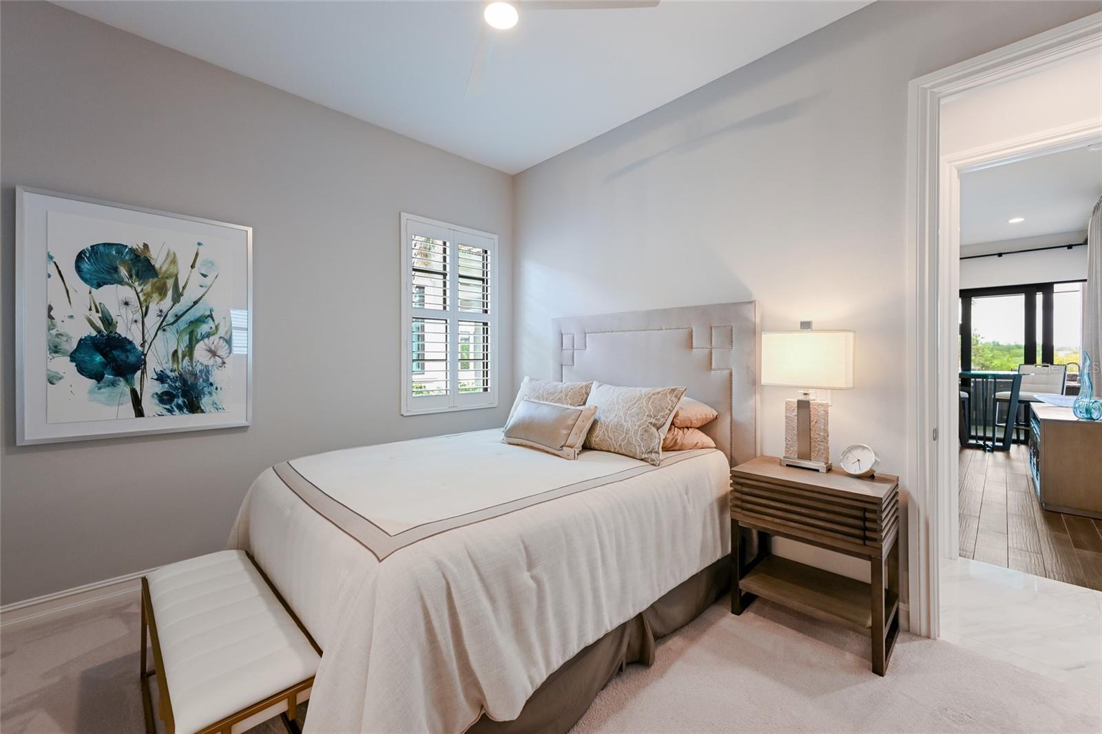 LAKE CLUB - Residential