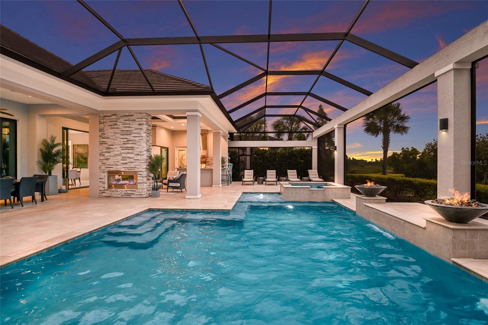 LAKE CLUB - Residential