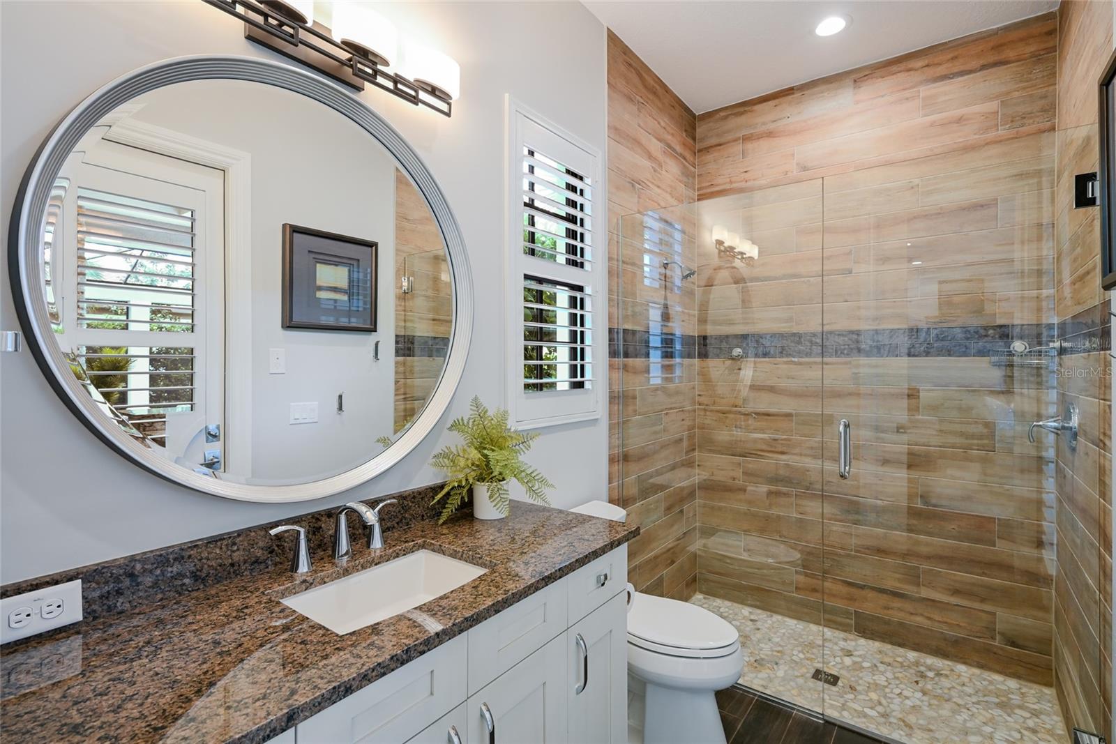 LAKE CLUB - Residential