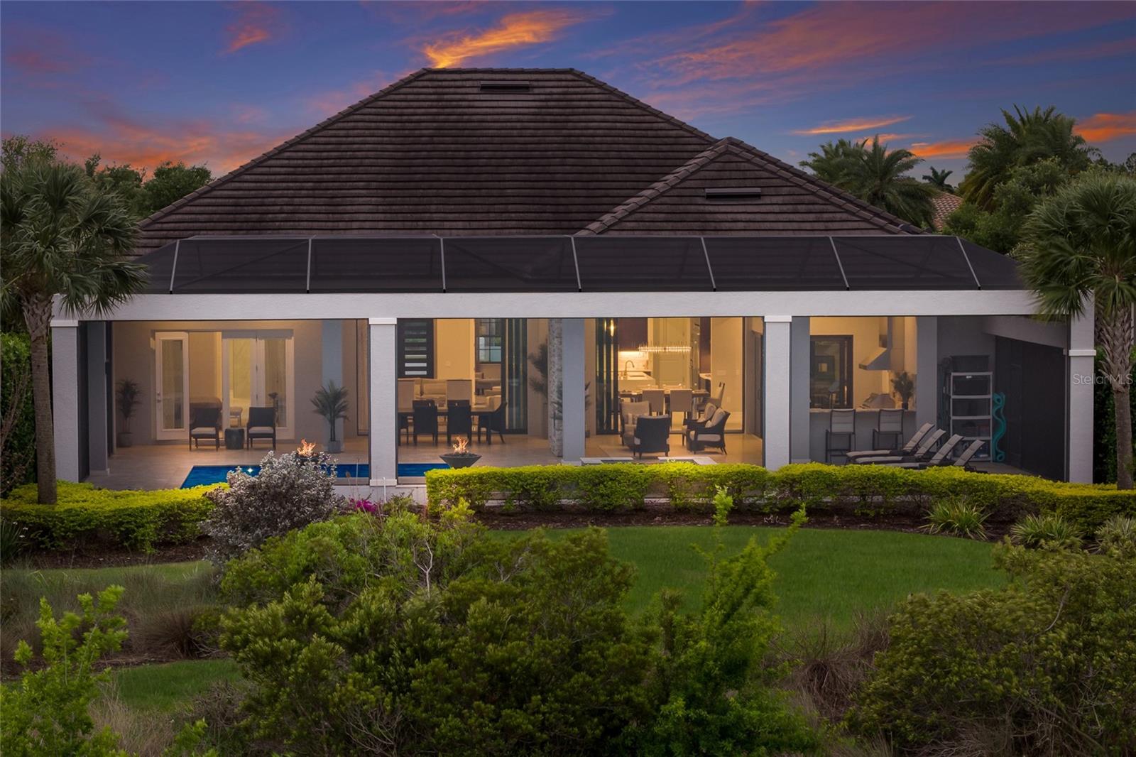 LAKE CLUB - Residential