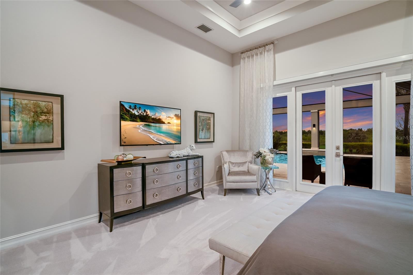 LAKE CLUB - Residential