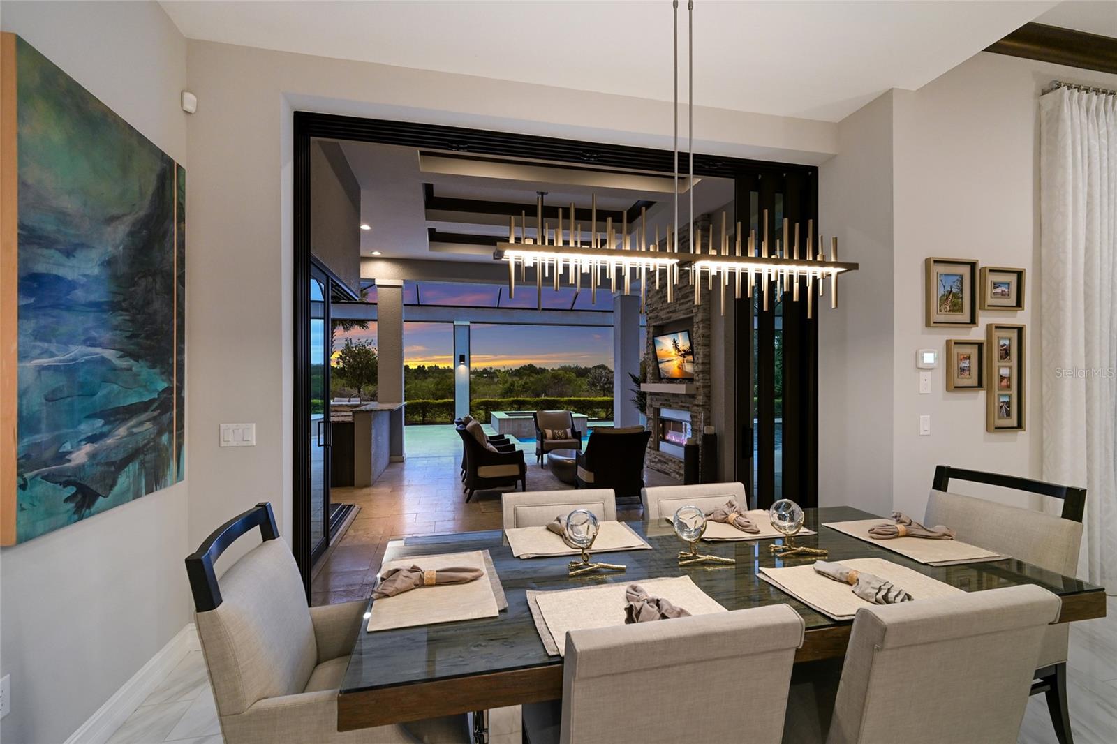 LAKE CLUB - Residential