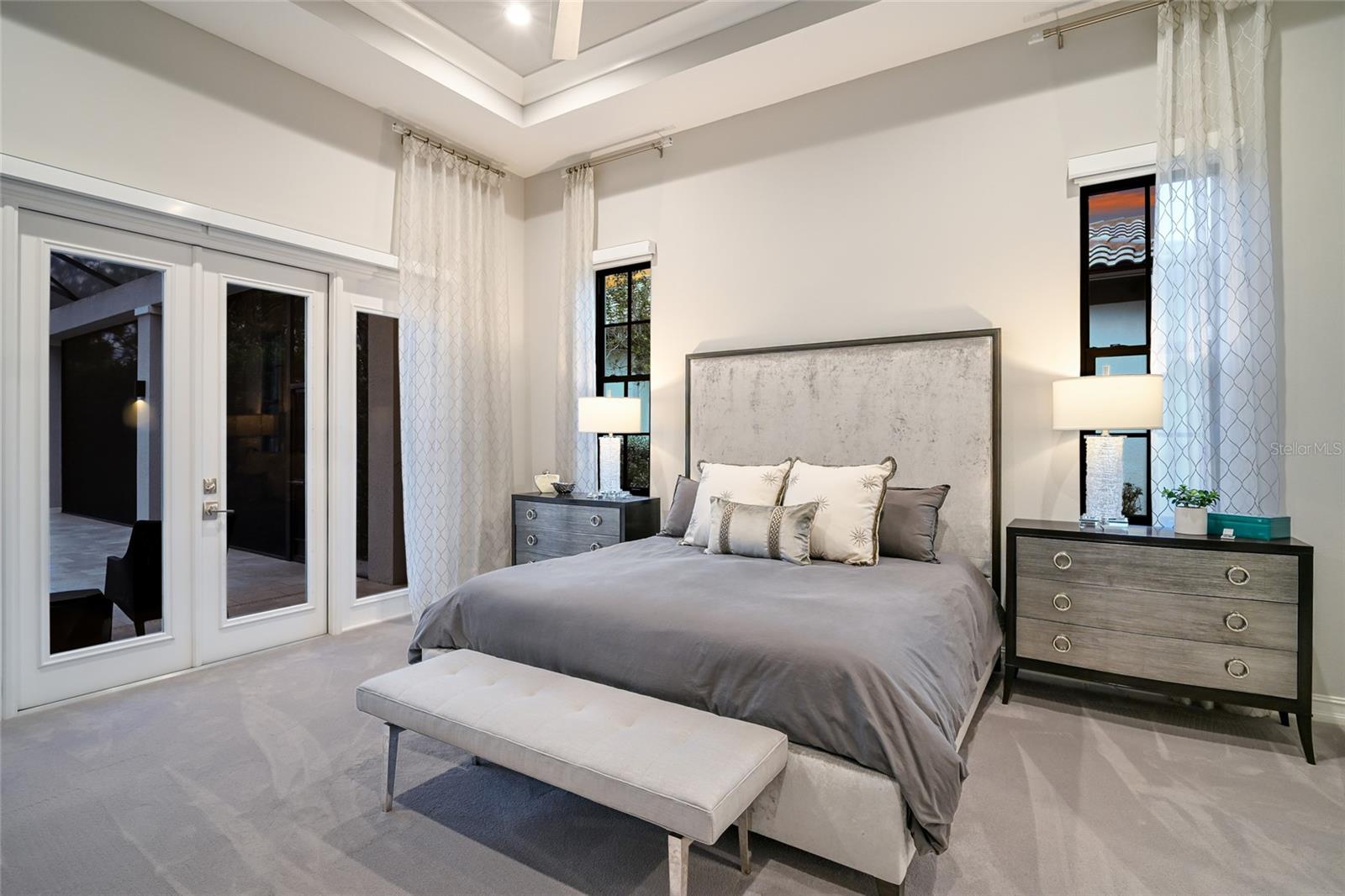 LAKE CLUB - Residential