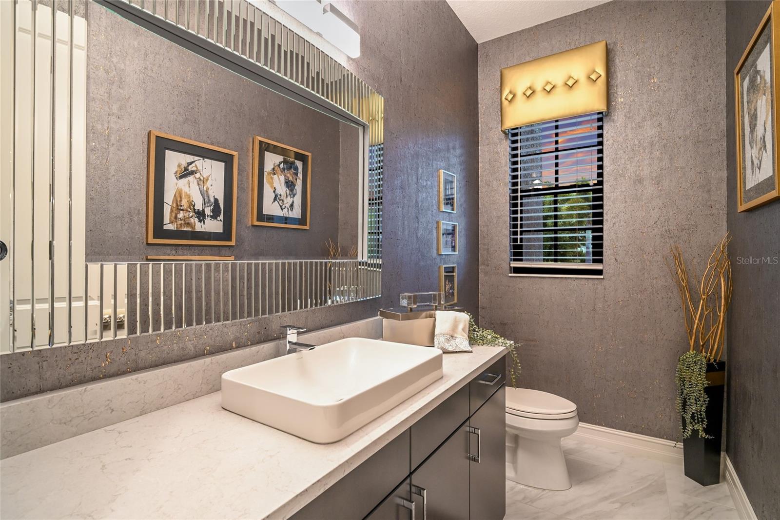 LAKE CLUB - Residential