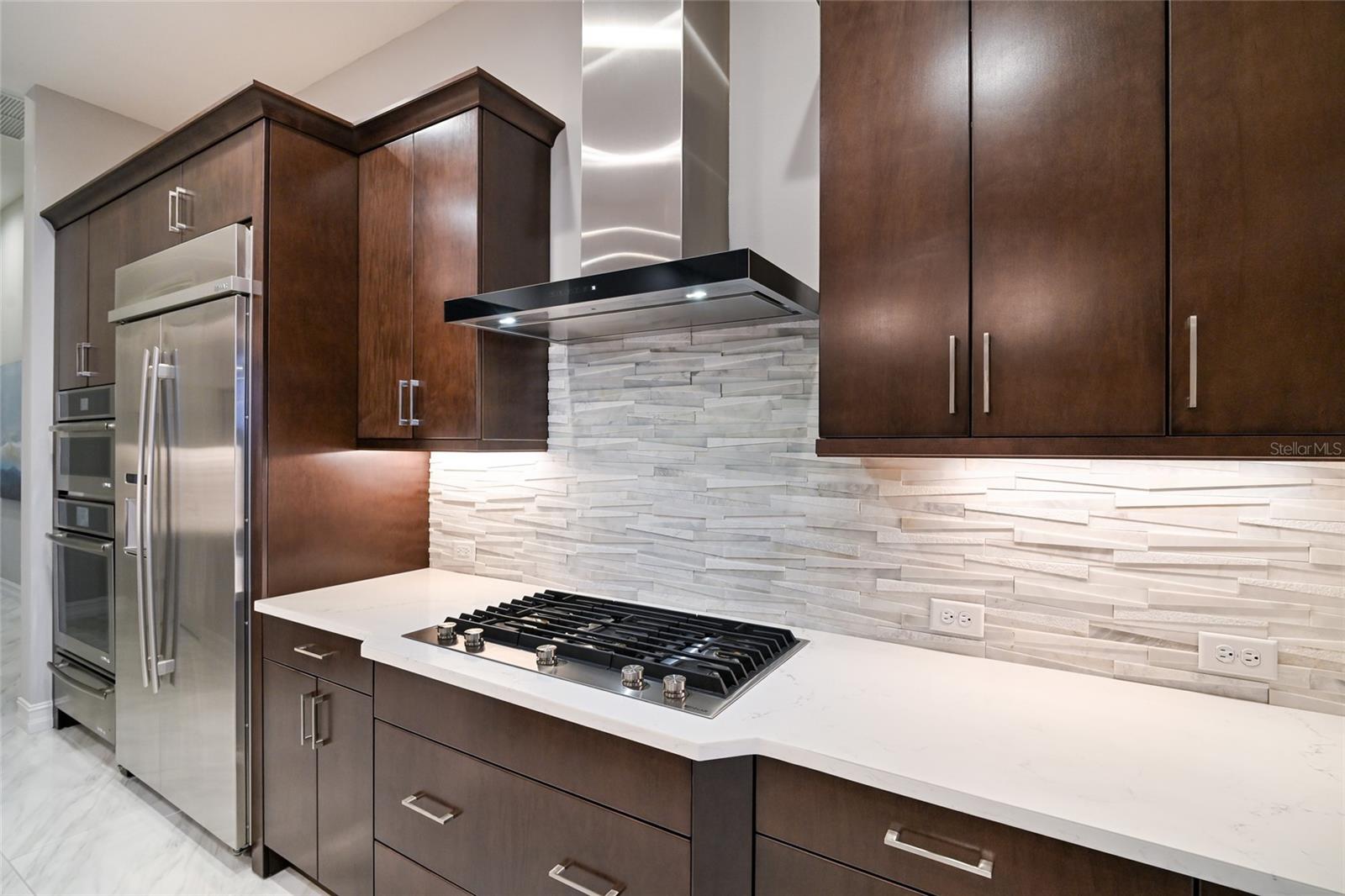 LAKE CLUB - Residential