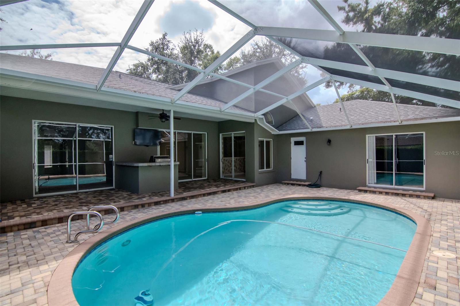 HOMESTEAD OAKS SUB - Residential