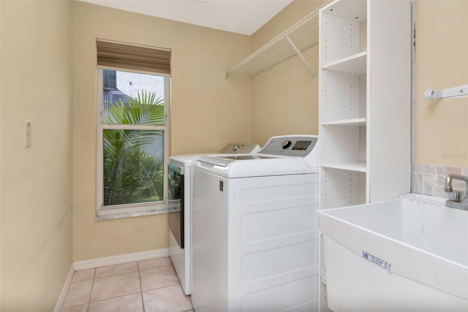 HOMESTEAD OAKS SUB - Residential