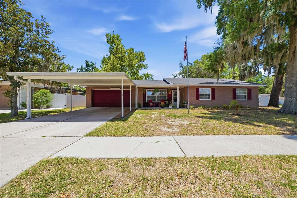Photo of 3801 Upland Place, Valrico, FL 33594 (MLS # TB8523724)