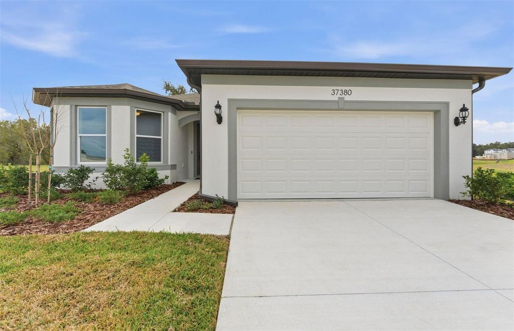 Photo of 37380 Clinch Circle, Zephyrhills, FL 33540 (MLS # TB8453877)