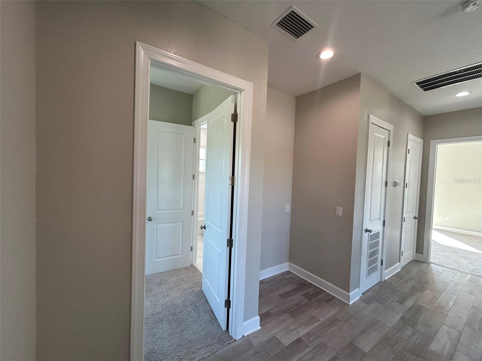 EUCLID MANOR - Residential