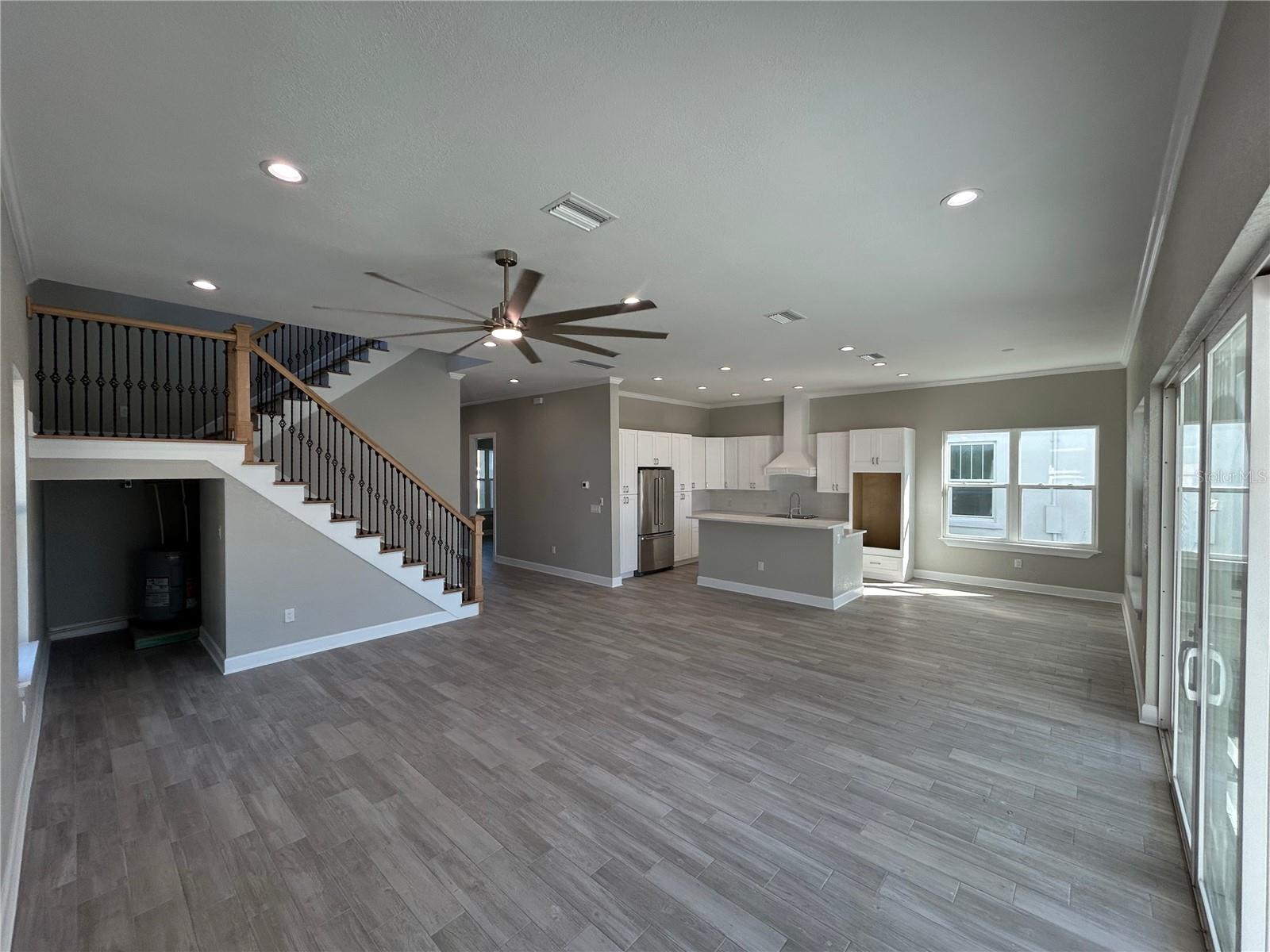 EUCLID MANOR - Residential