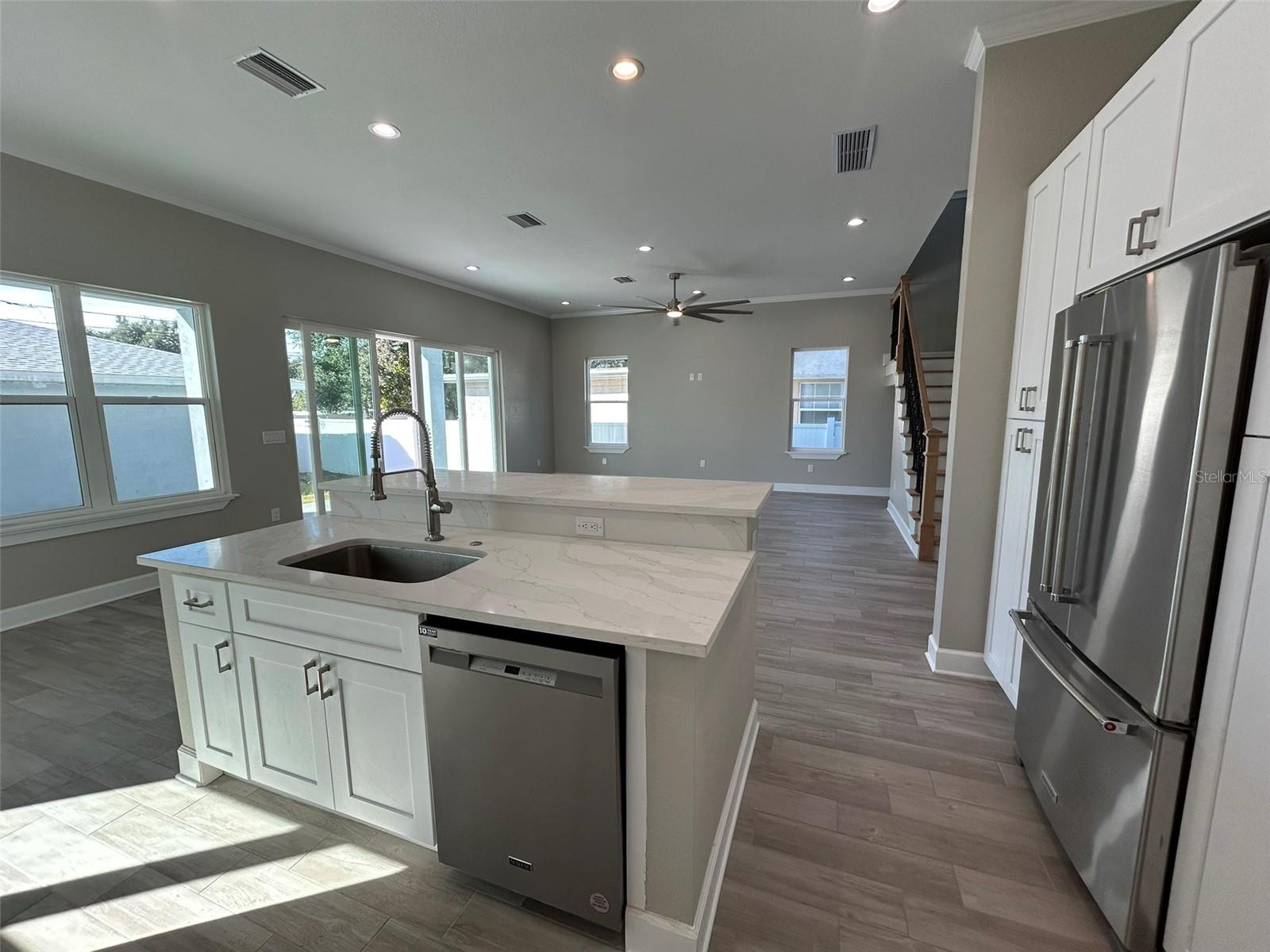 EUCLID MANOR - Residential