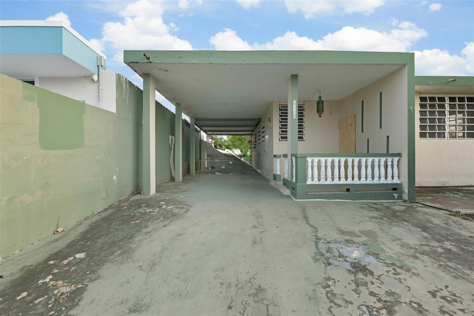 828 GUADALUPE