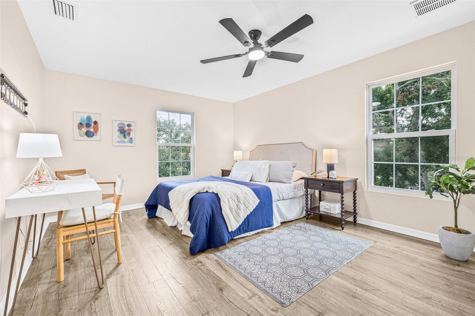 POWERS BAYVIEW ESTATES - Residential Lease