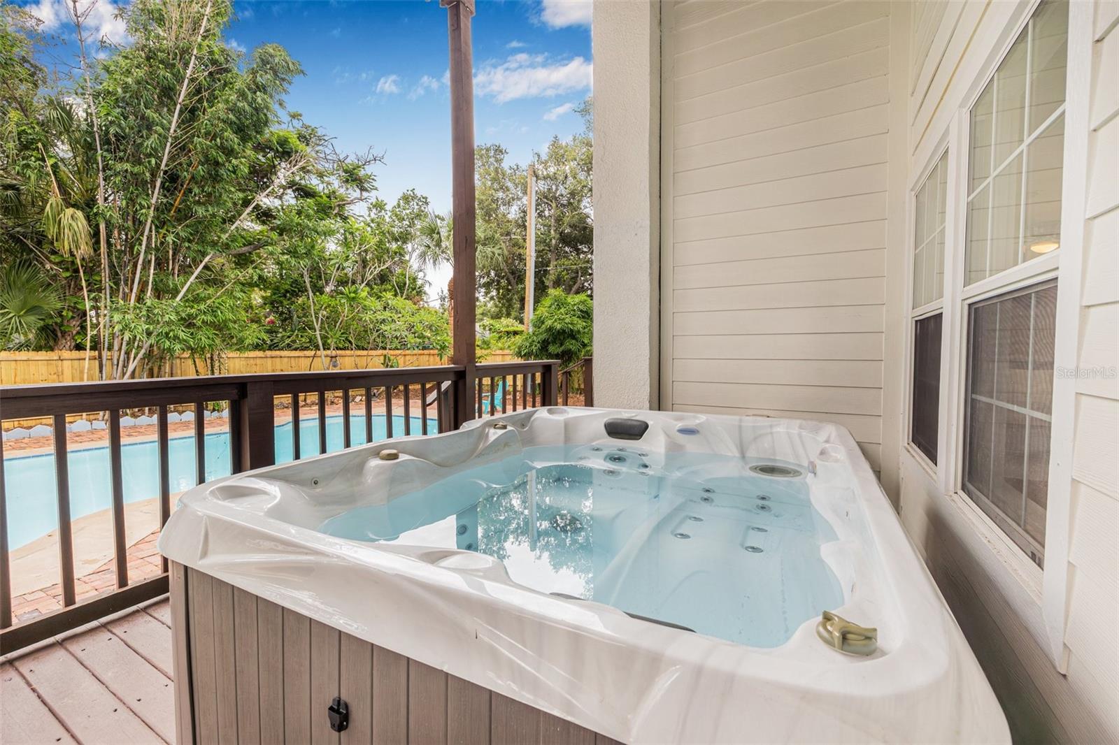 POWERS BAYVIEW ESTATES - Residential Lease