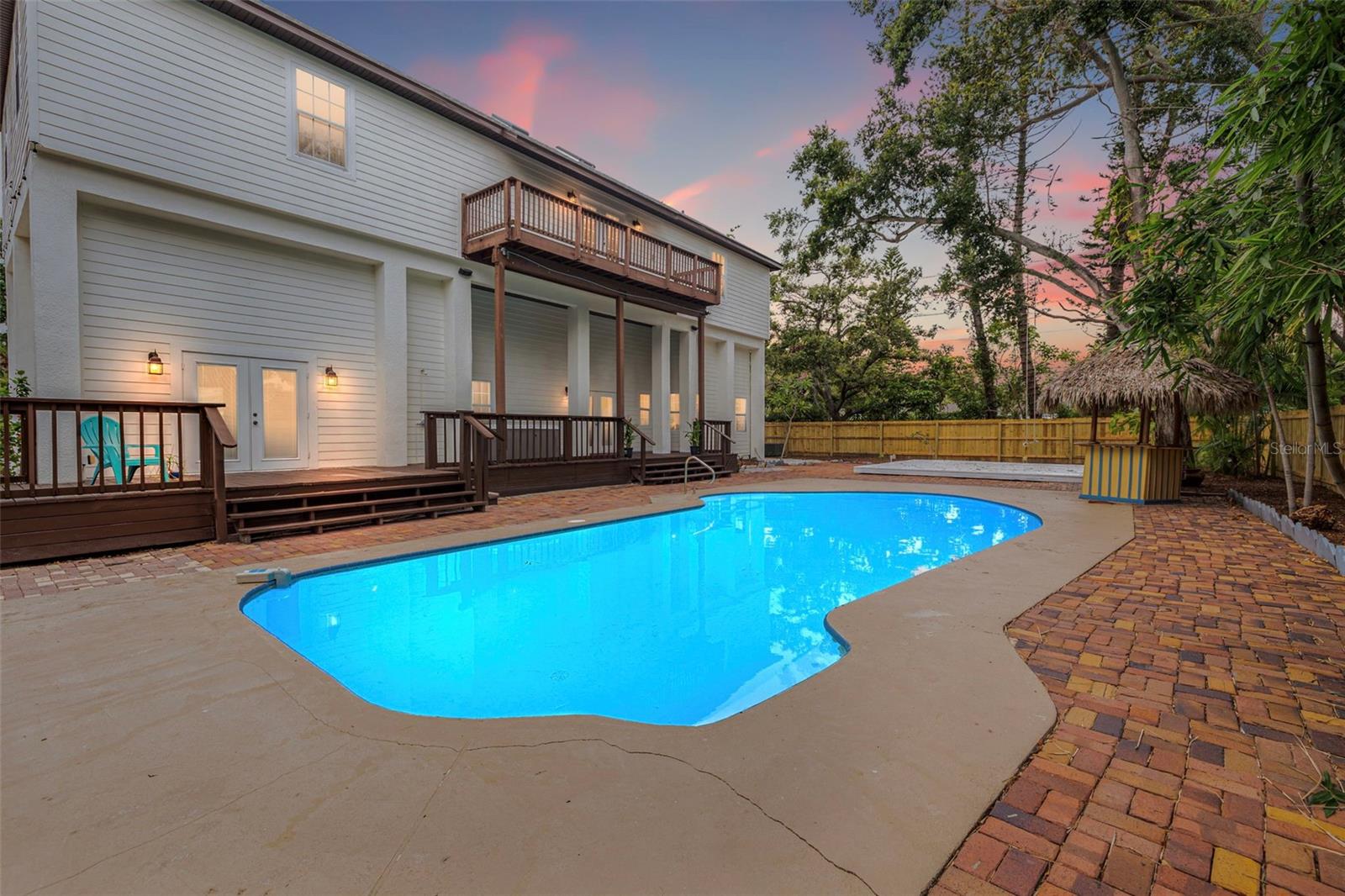 POWERS BAYVIEW ESTATES - Residential Lease
