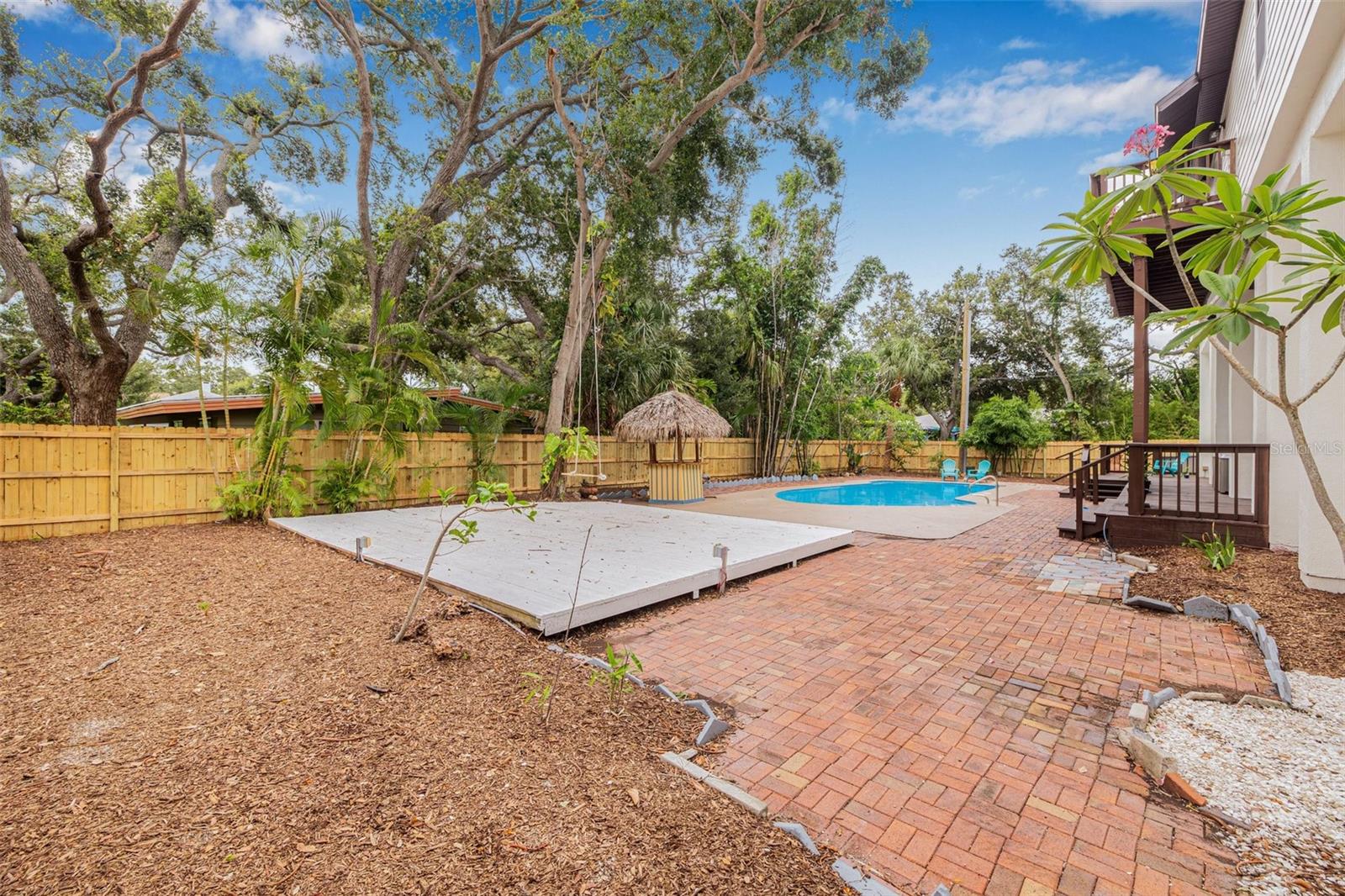 POWERS BAYVIEW ESTATES - Residential Lease