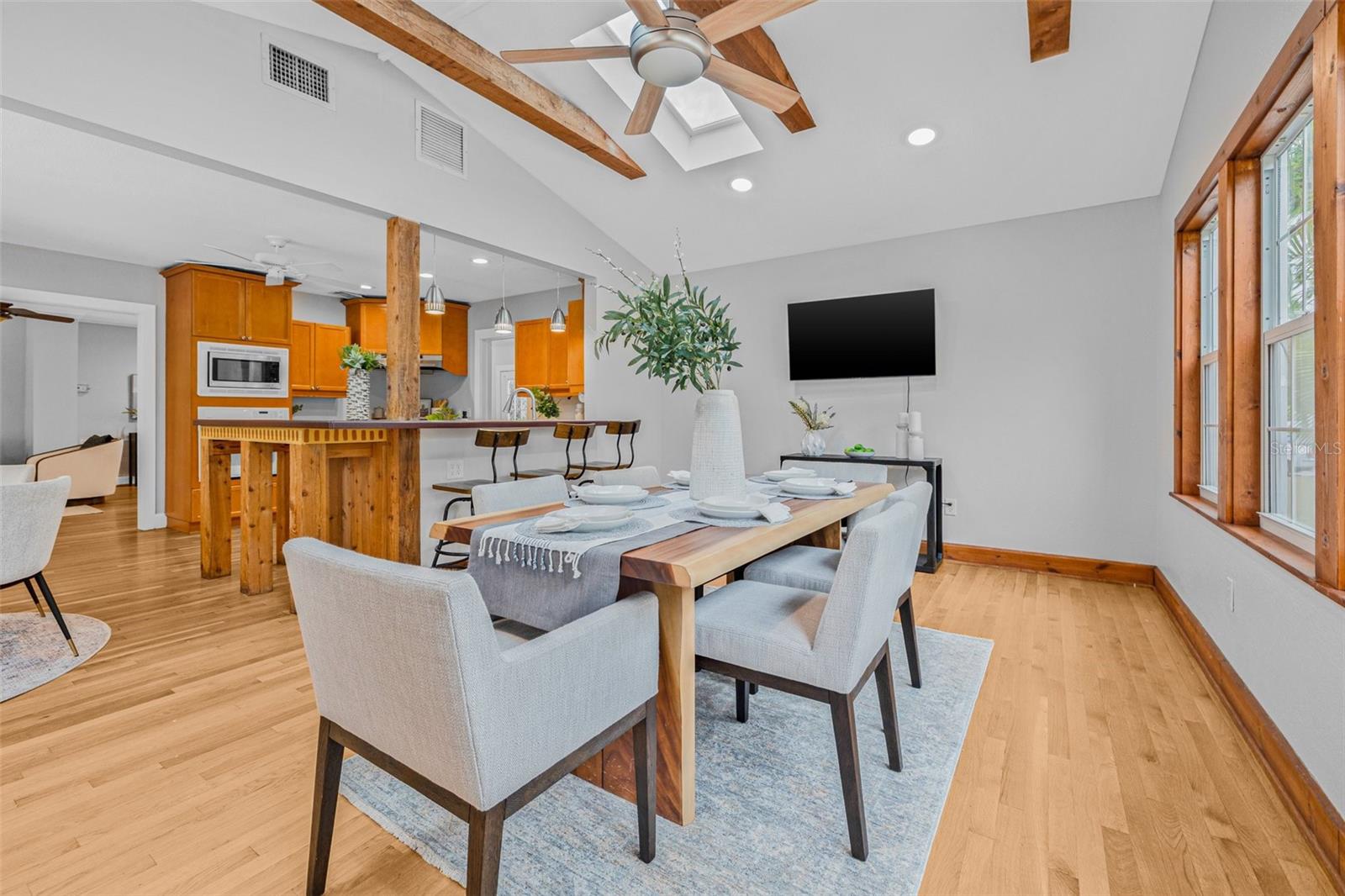 POWERS BAYVIEW ESTATES - Residential Lease