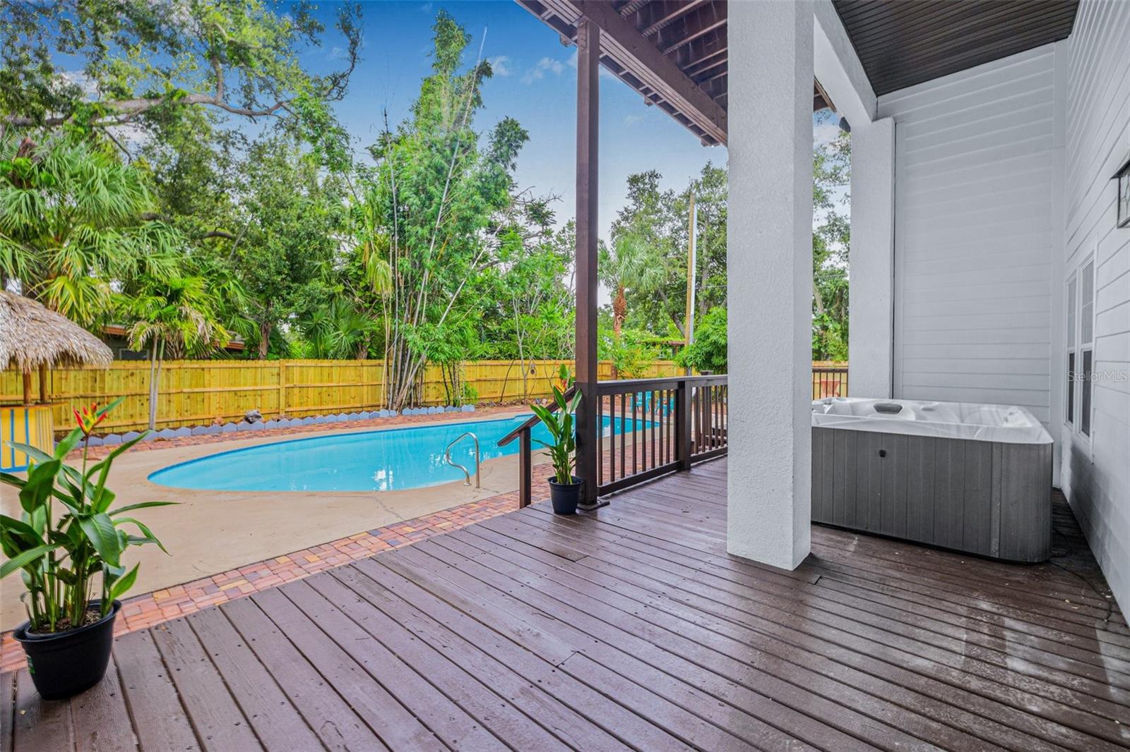 POWERS BAYVIEW ESTATES - Residential Lease