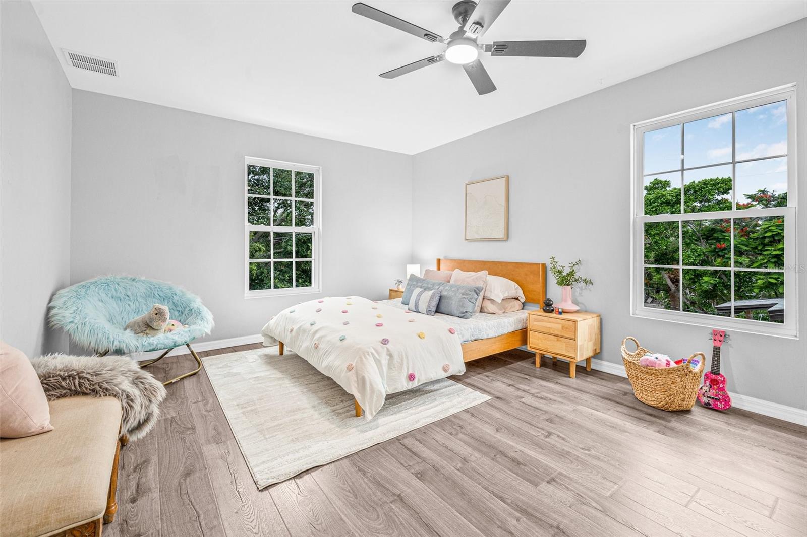 POWERS BAYVIEW ESTATES - Residential Lease
