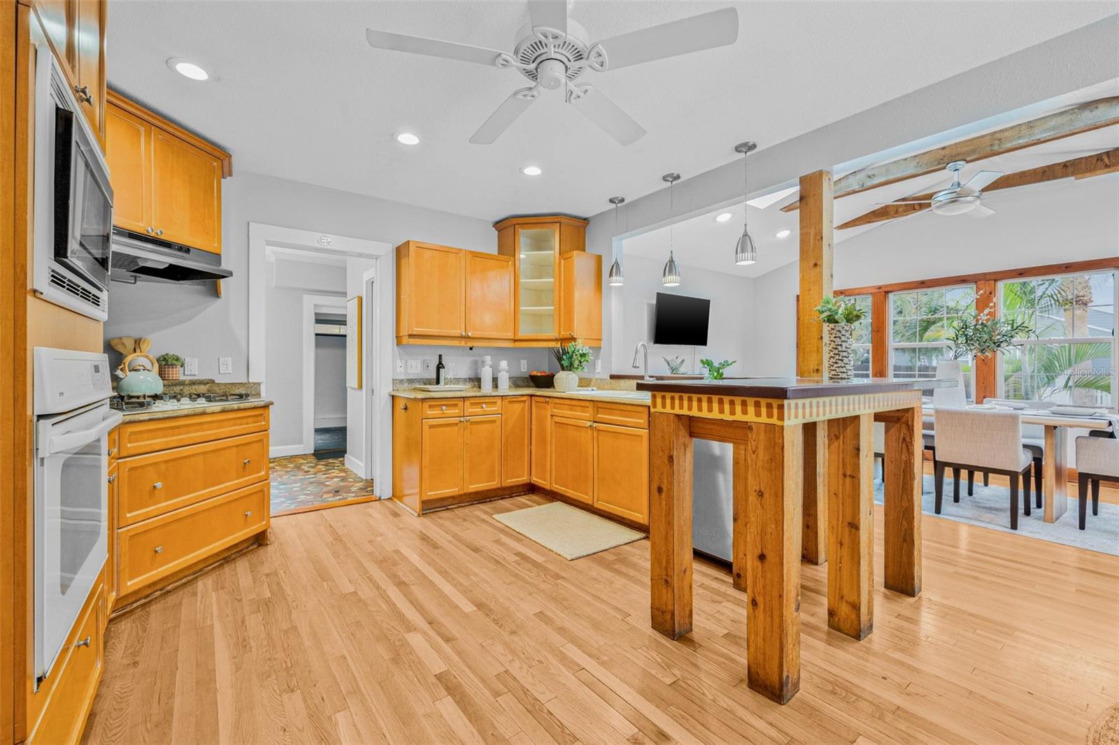 POWERS BAYVIEW ESTATES - Residential Lease