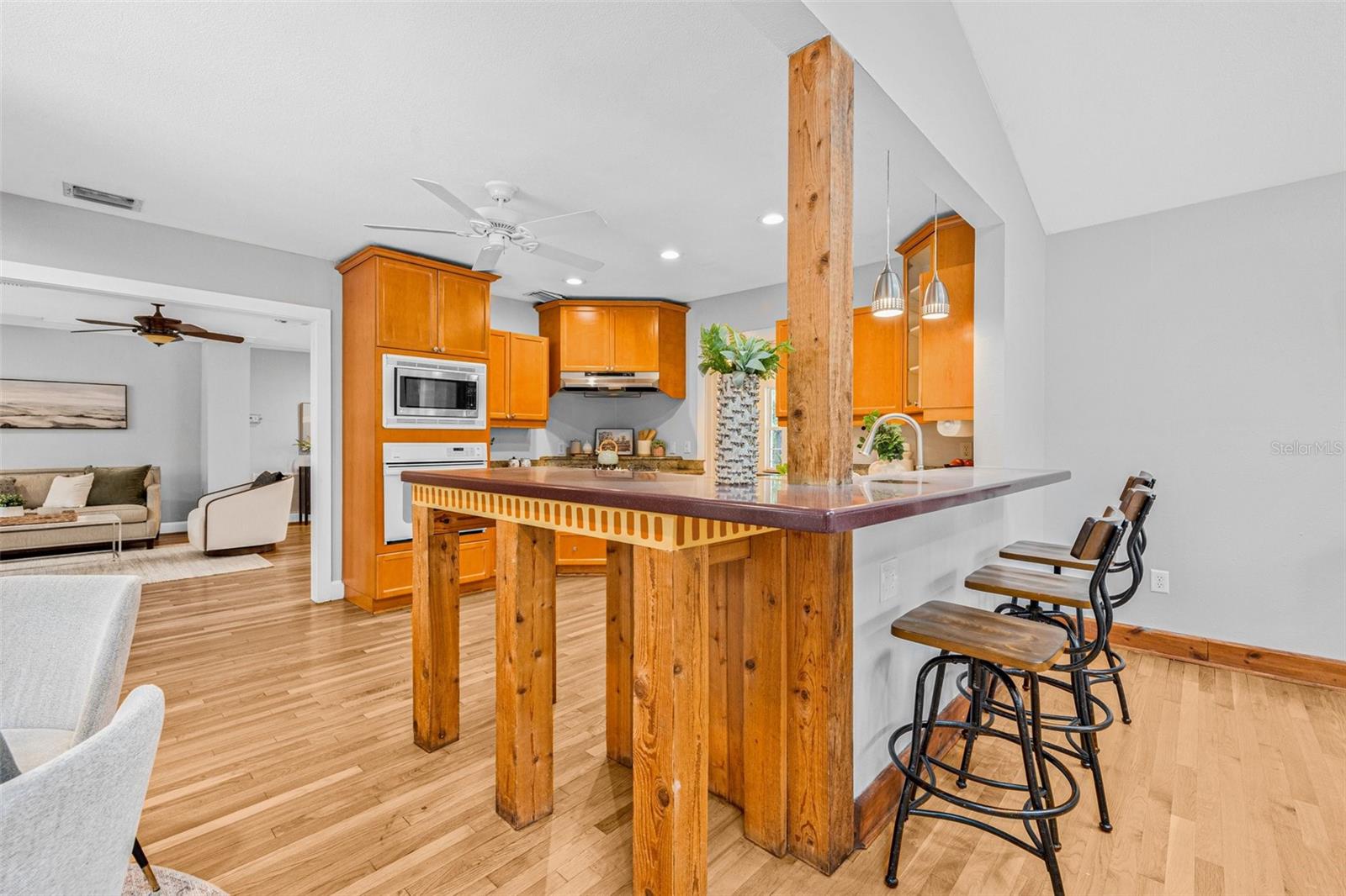 POWERS BAYVIEW ESTATES - Residential Lease