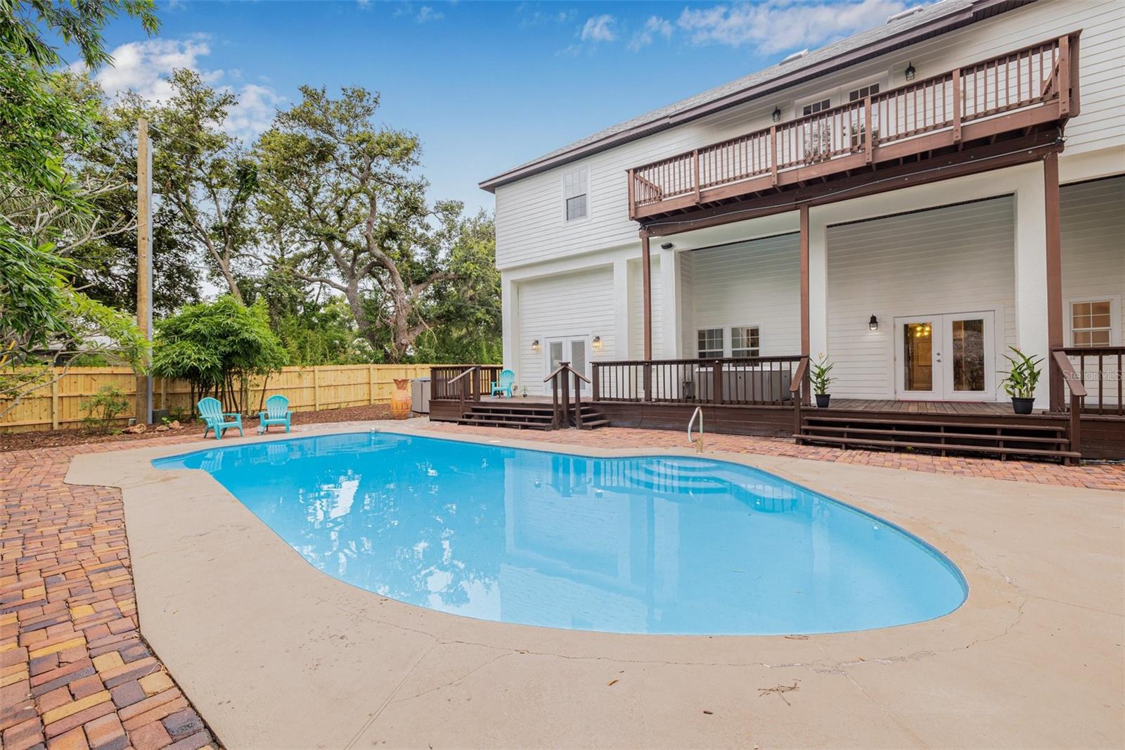 POWERS BAYVIEW ESTATES - Residential Lease