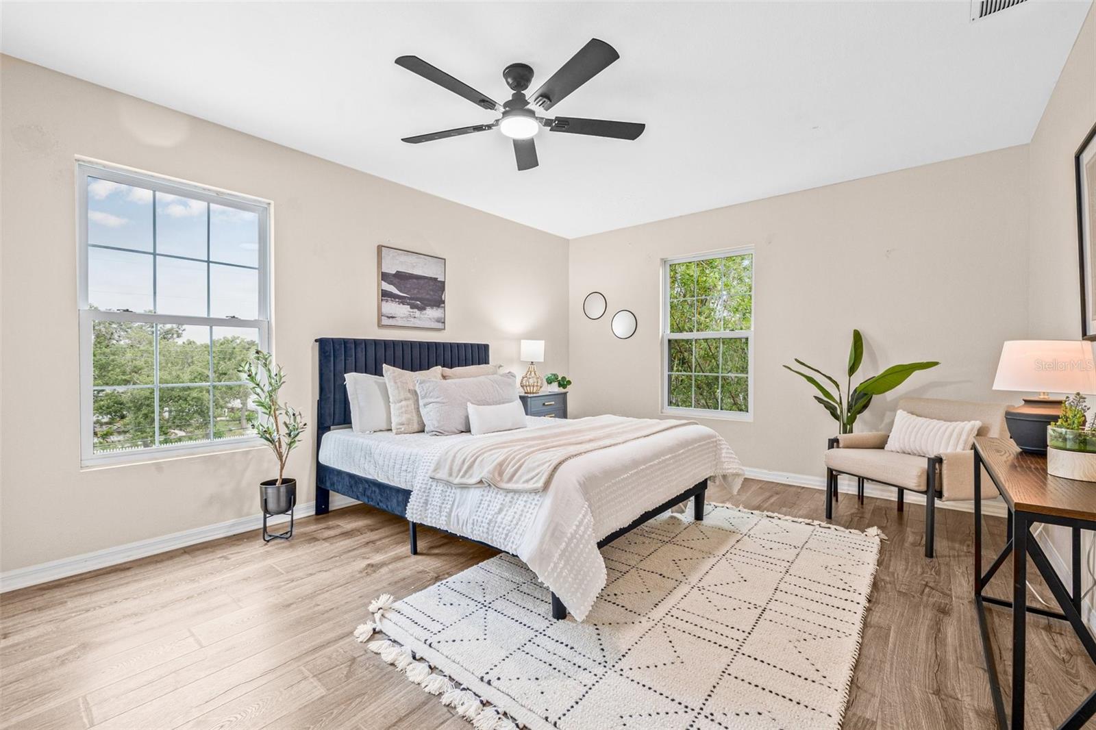 POWERS BAYVIEW ESTATES - Residential Lease