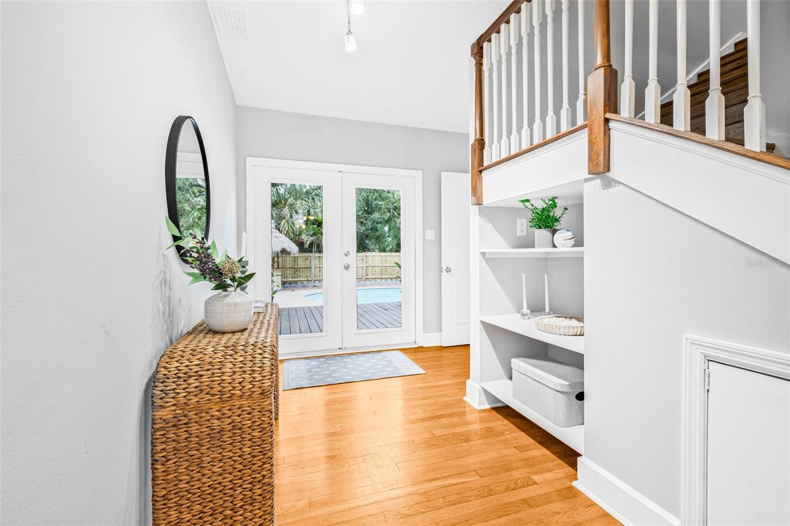 POWERS BAYVIEW ESTATES - Residential Lease