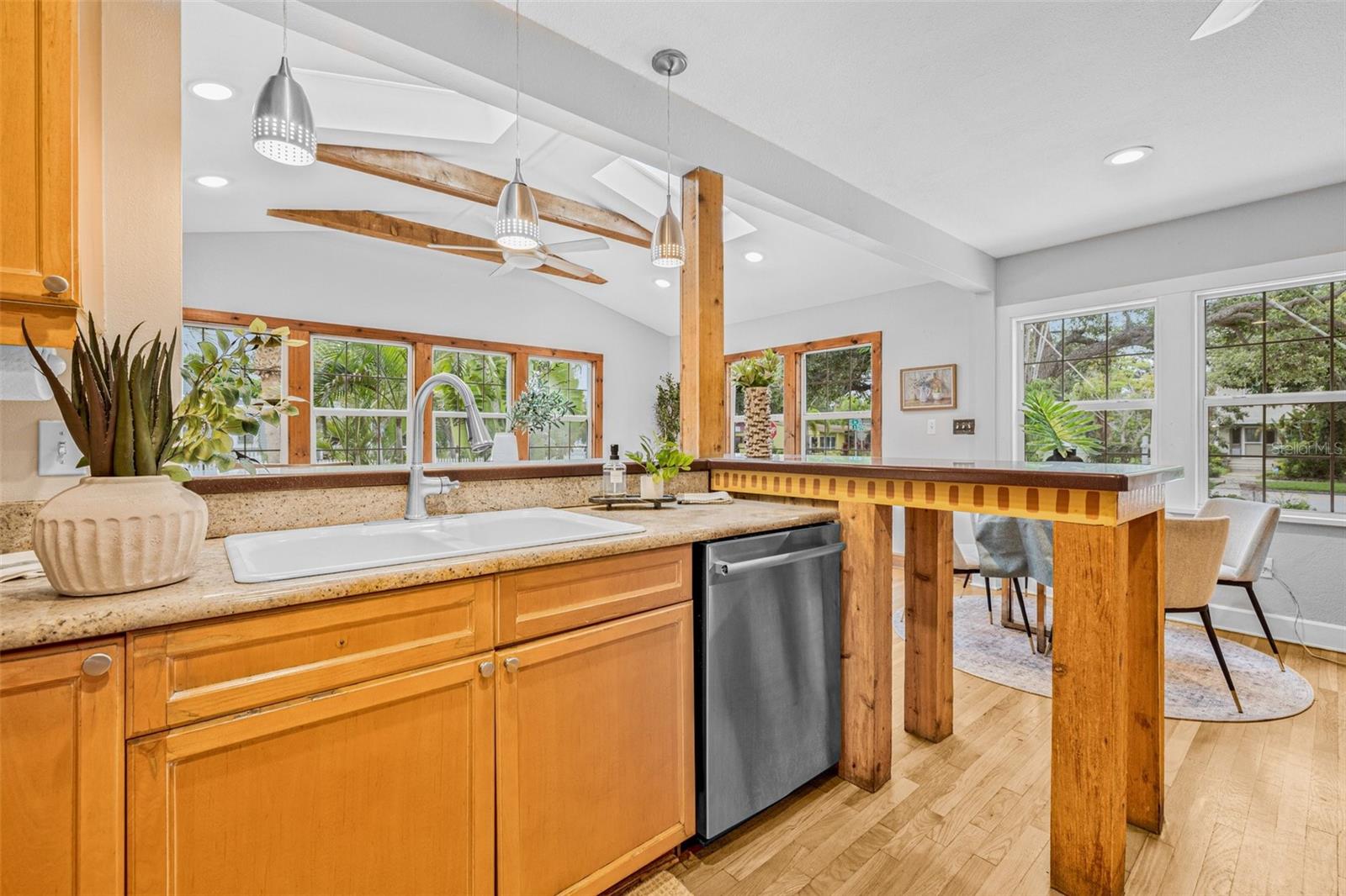 POWERS BAYVIEW ESTATES - Residential Lease